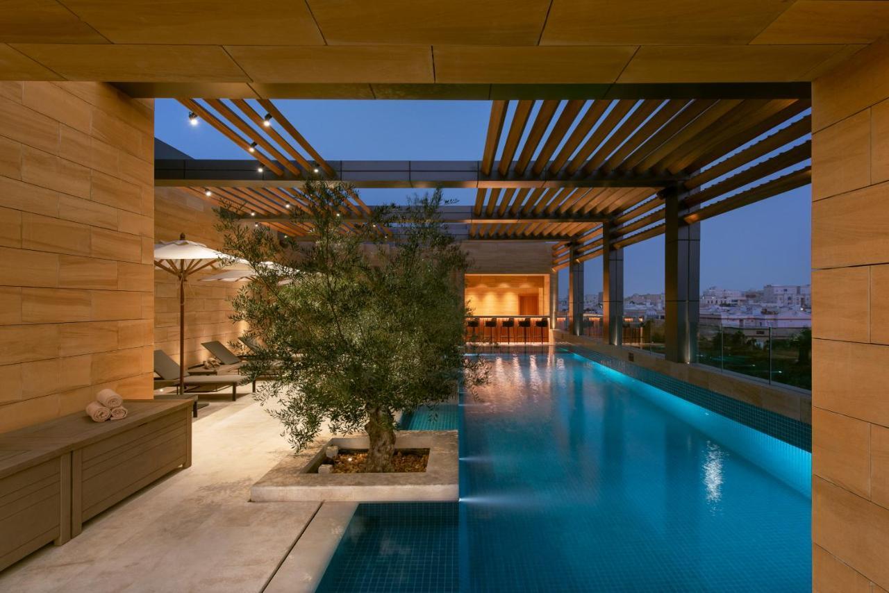 Shirvan Hotel City Yard Jeddah Exterior foto The pool at the hotel